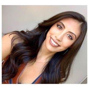 Meet your Posher, Alyssa